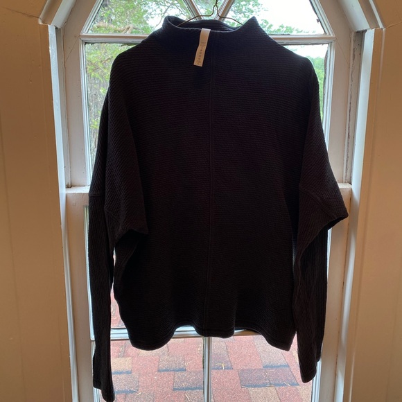 4/6 Lululemon BUNDLE  sweaters, tank top, shirts, sweater dress - Picture 11 of 11